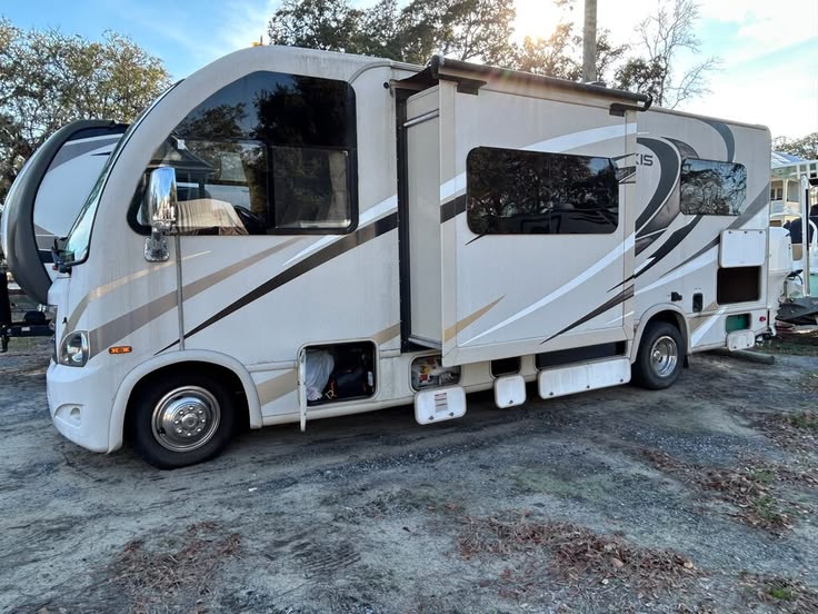 Thor Motor Coach Axis Class A Motorhome