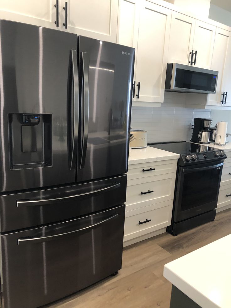 Samsung Black Stainless Steel French Door Refrigerator
