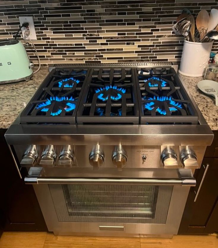 Professional Stainless Steel 30-Inch Gas Range with 5 Burners